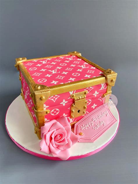 louis vuitton cakes ideas|louis vuitton stencil for cakes.